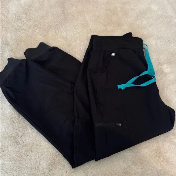 Figs Scrubs - Picture 4 of 6